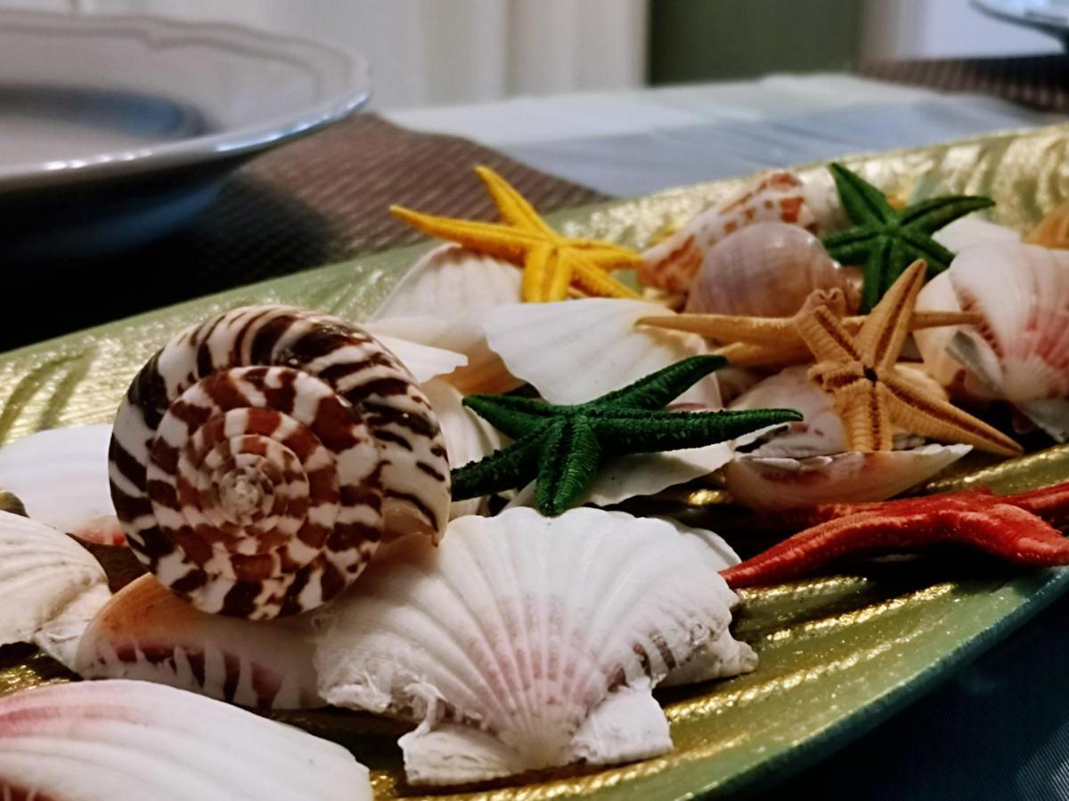 Sicci Villa Near The Airport & Sea 아테네 외부 사진