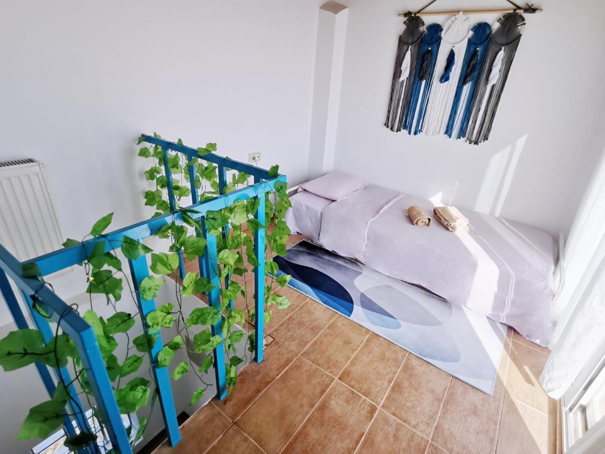 Sicci Villa Near The Airport & Sea 아테네 외부 사진