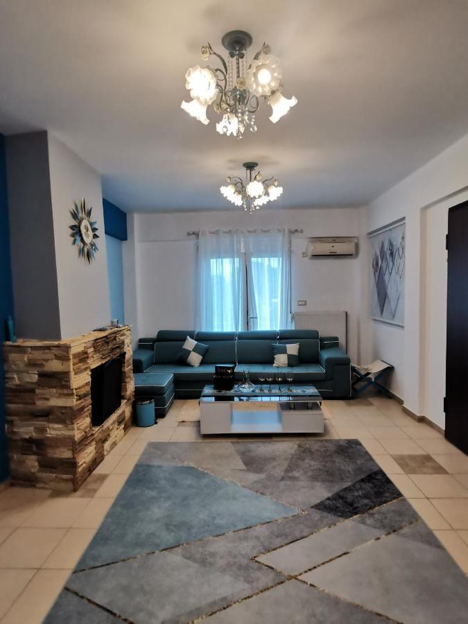 Sicci Villa Near The Airport & Sea 아테네 외부 사진